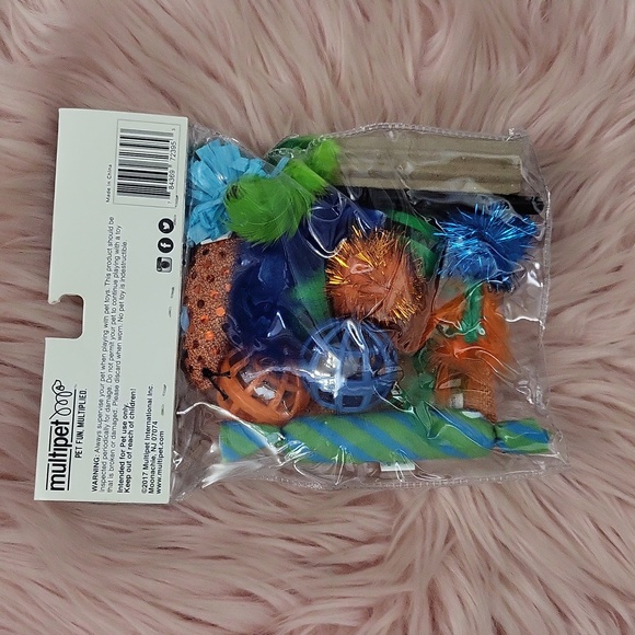 SALE!! Brand New MULTIPET CAT TOYS VALUE PACK - Picture 2 of 3